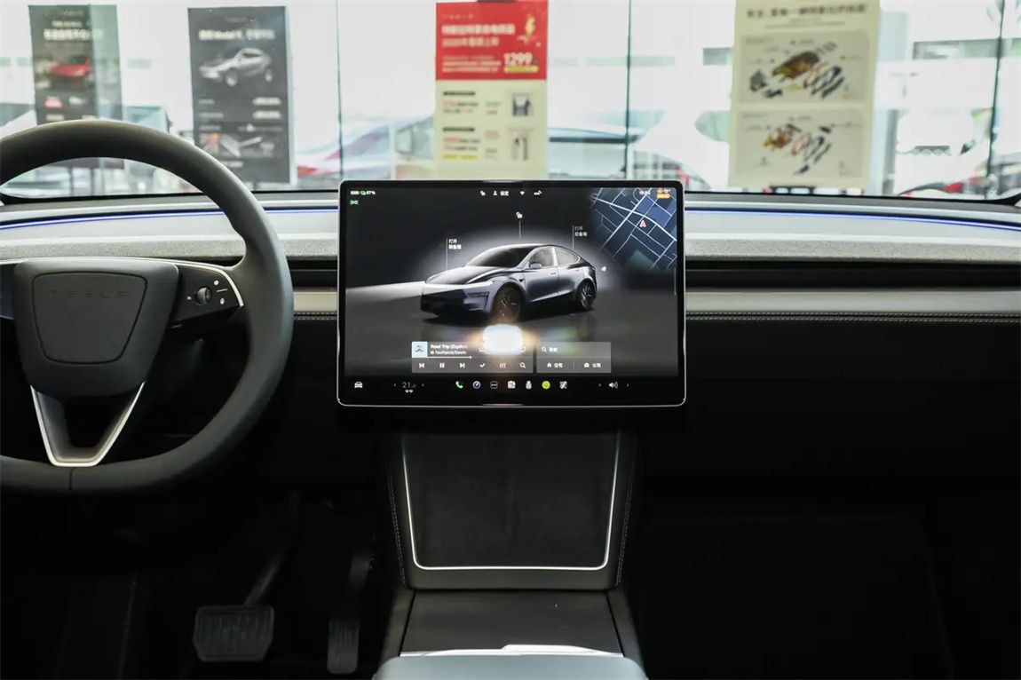 特斯拉 Model Y 2025款 后轮驱动版 4