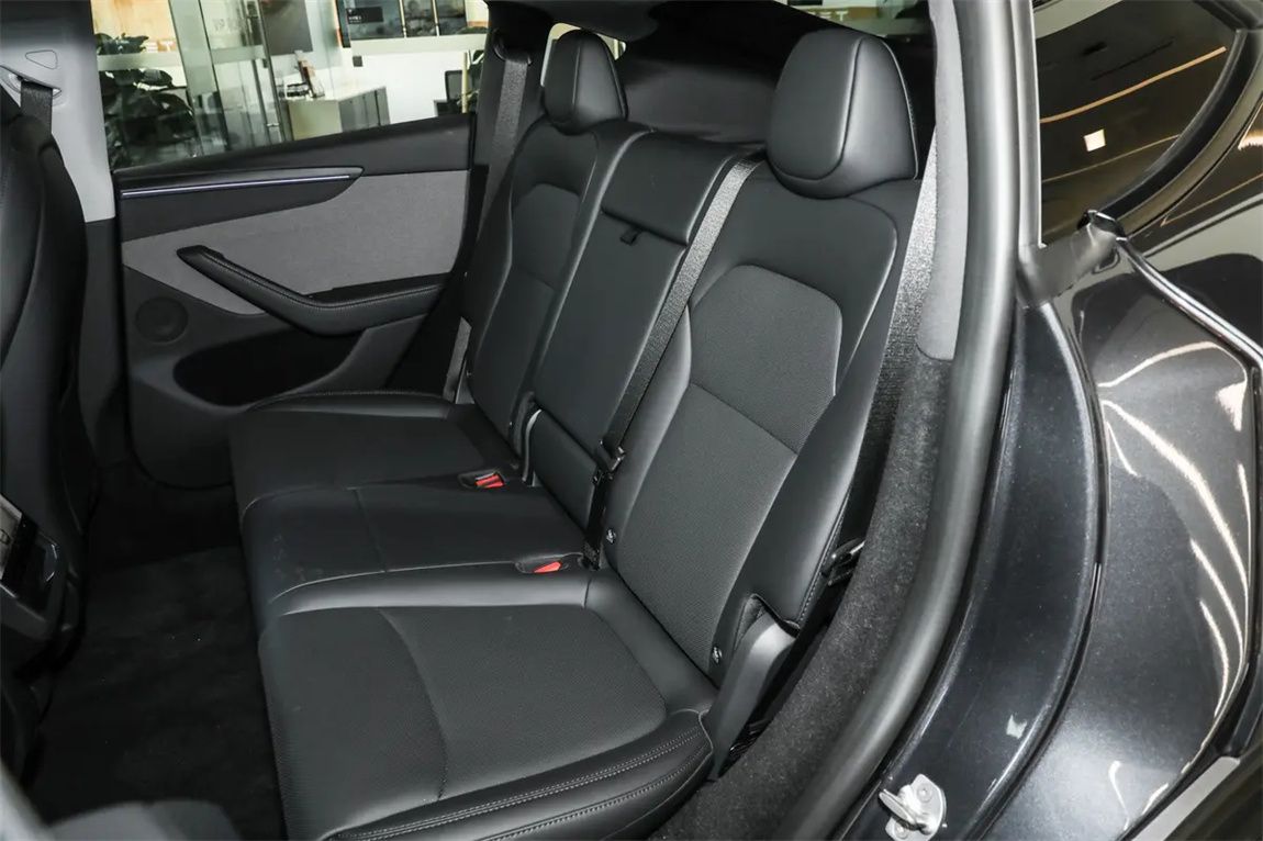 特斯拉 Model Y 2025款 后轮驱动版 7