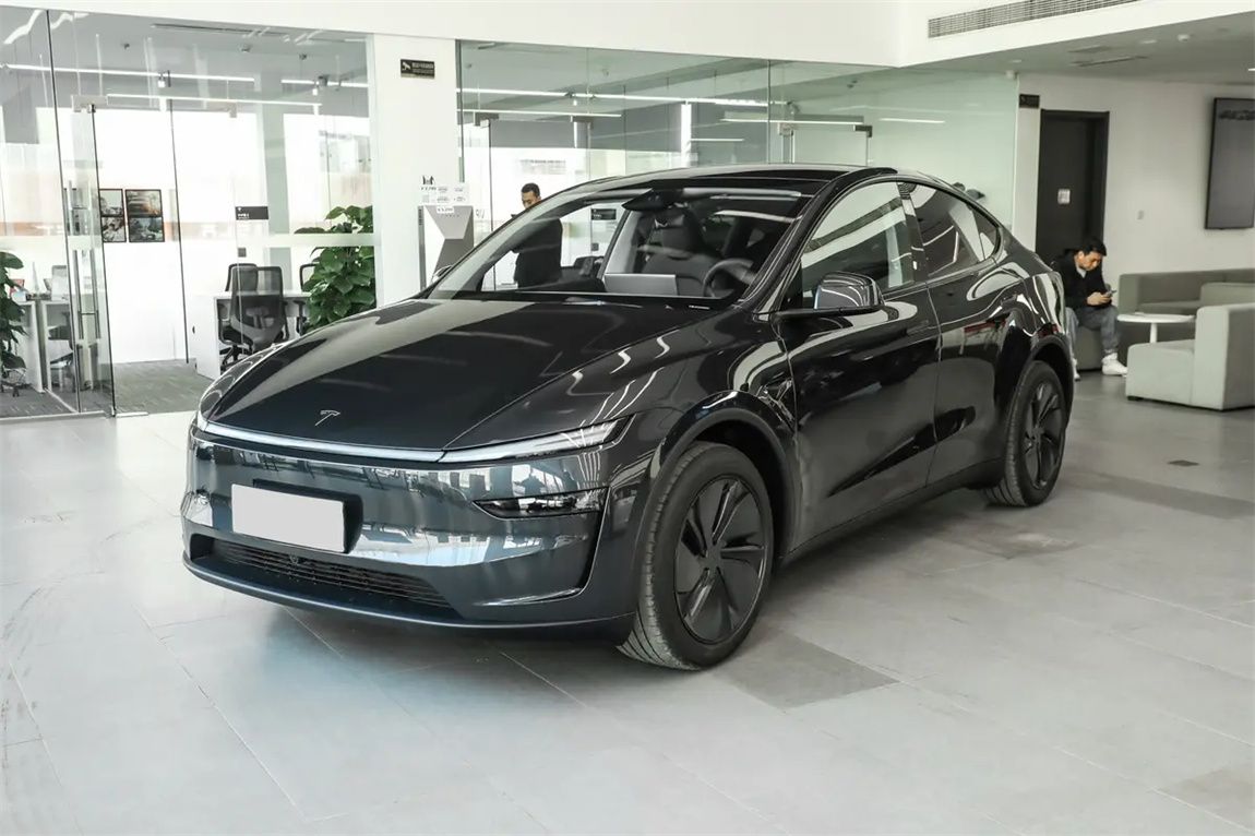 特斯拉 Model Y 2025款 后轮驱动版 12