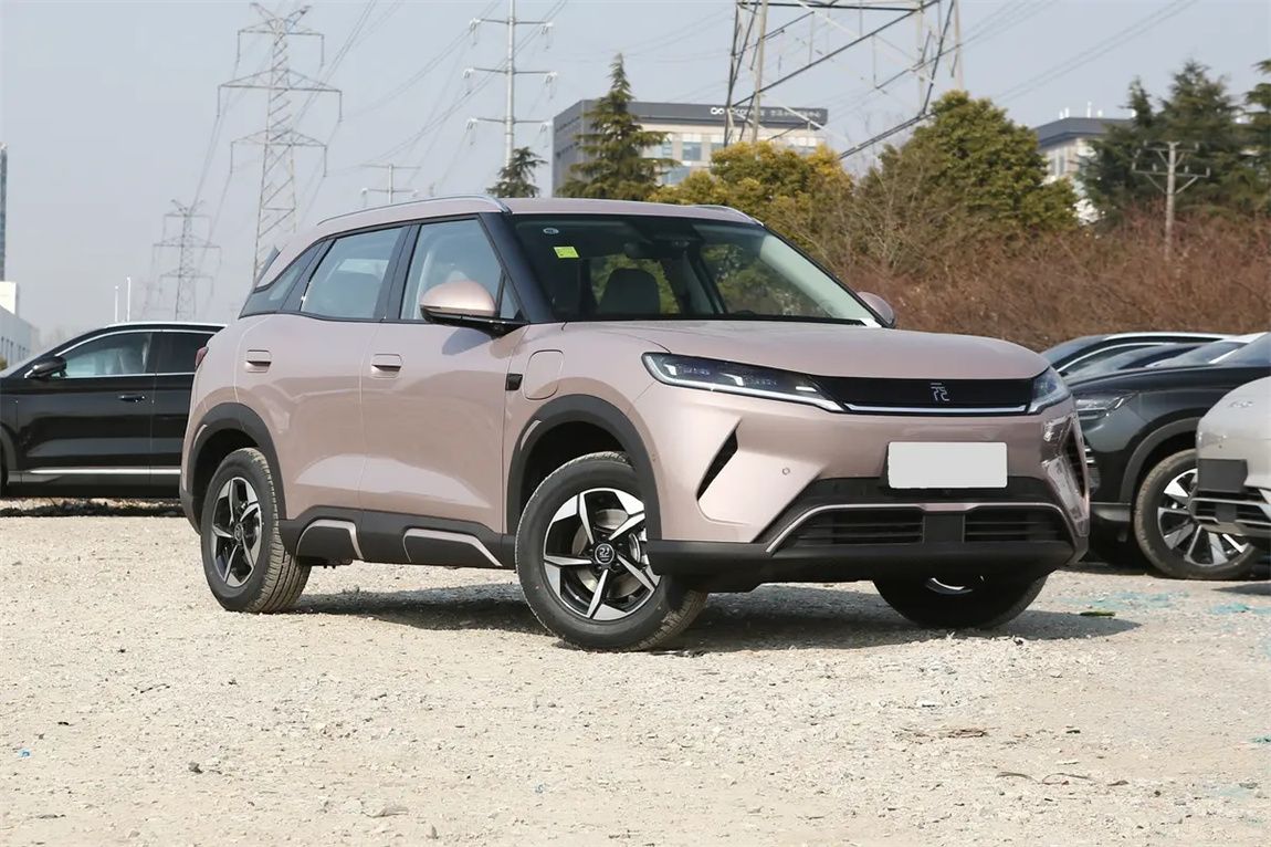 比亚迪 元UP 2025款 智驾版 401KM 超越型 3