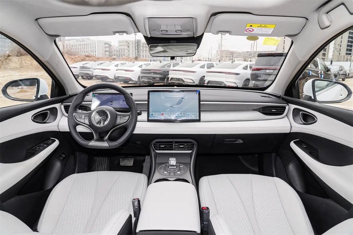比亚迪 海豹05 DM-i 2025款 DM-i 智驾版 55KM尊贵型 4