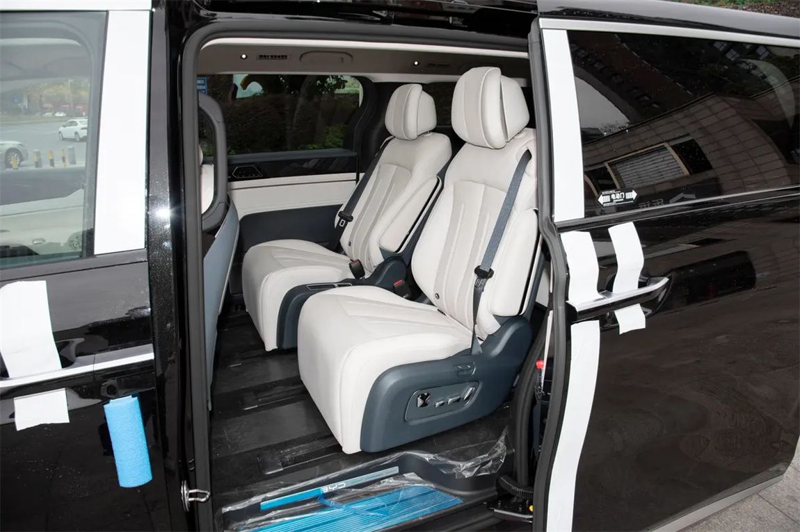 比亚迪 夏 2025款 DM-i 1.5T 100km 超越型 6