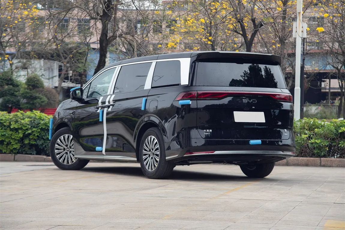 比亚迪 夏 2025款 DM-i 1.5T 100km 超越型 10
