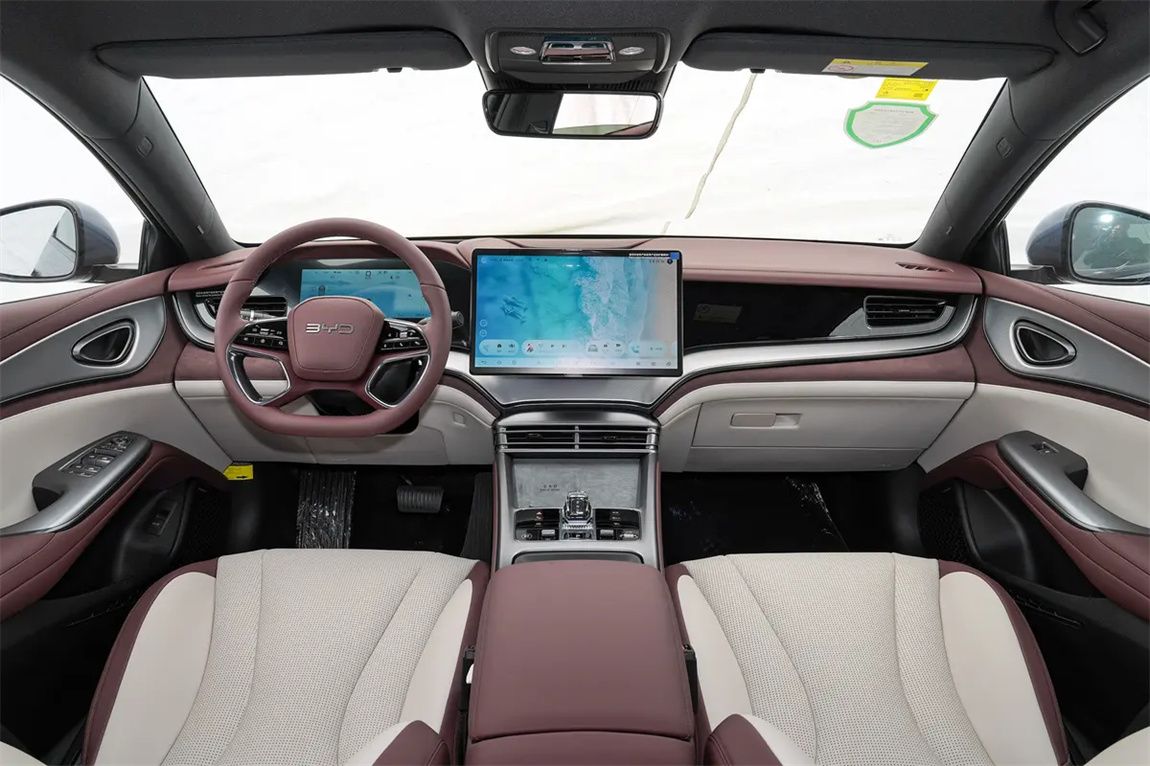 比亚迪 海豹07 DM-i 2025款 DM-i 1.5L 125km 尊贵型 4