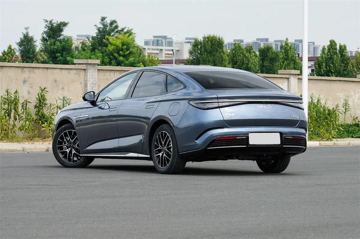 比亚迪 海豹07 DM-i 2025款 DM-i 1.5L 125km 尊贵型 10