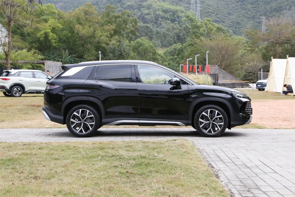 比亚迪 宋L DM-i 2025款 智驾版 160km 卓越型 7