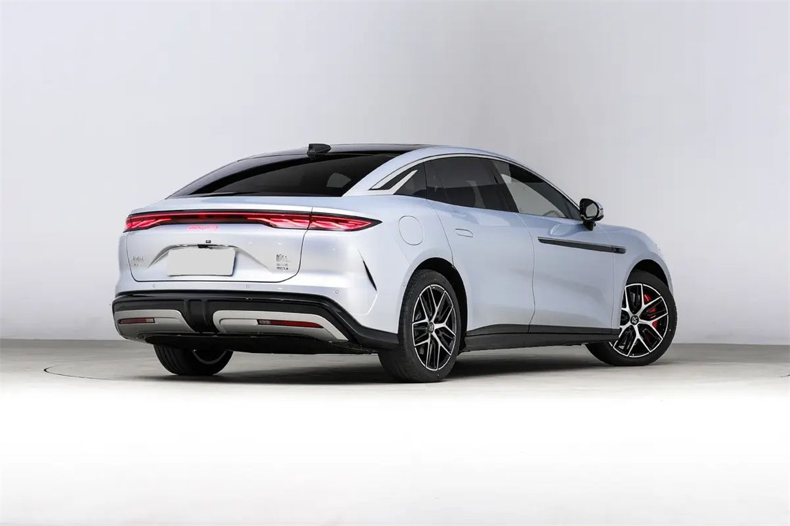 比亚迪 汉L 2025款 EV 四驱激光雷达旗舰型 7