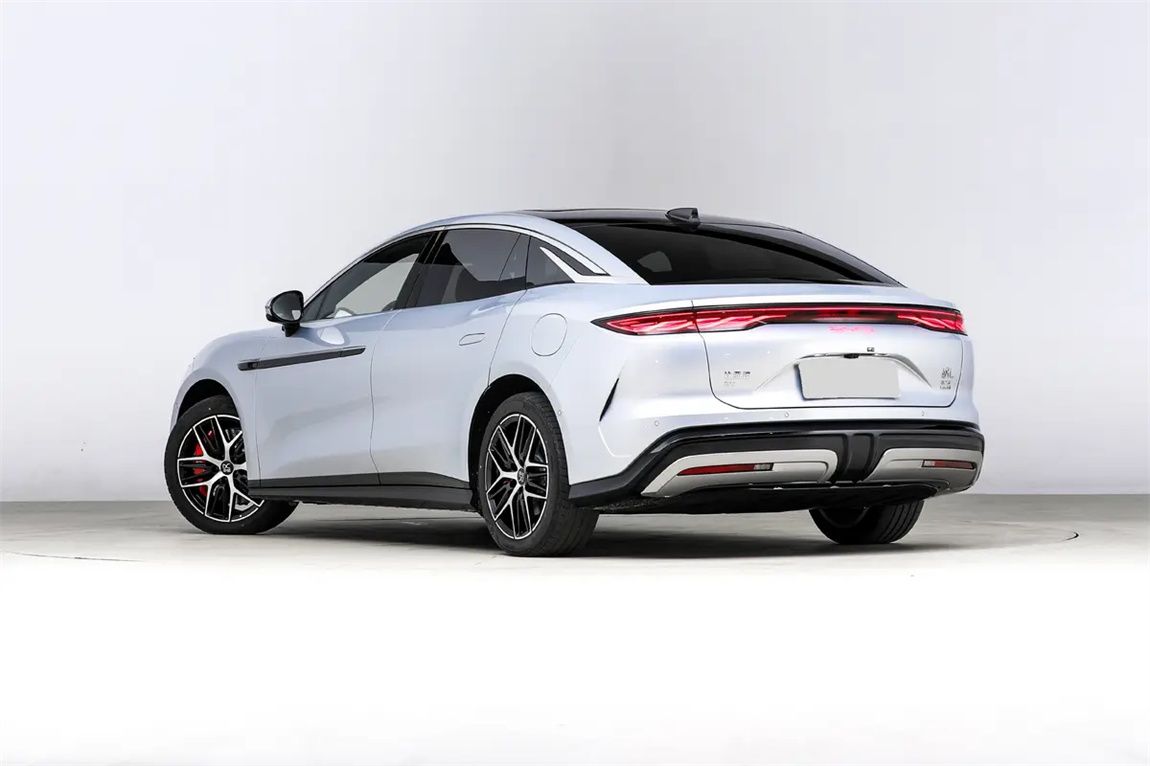 比亚迪 汉L 2025款 EV 四驱激光雷达旗舰型 8