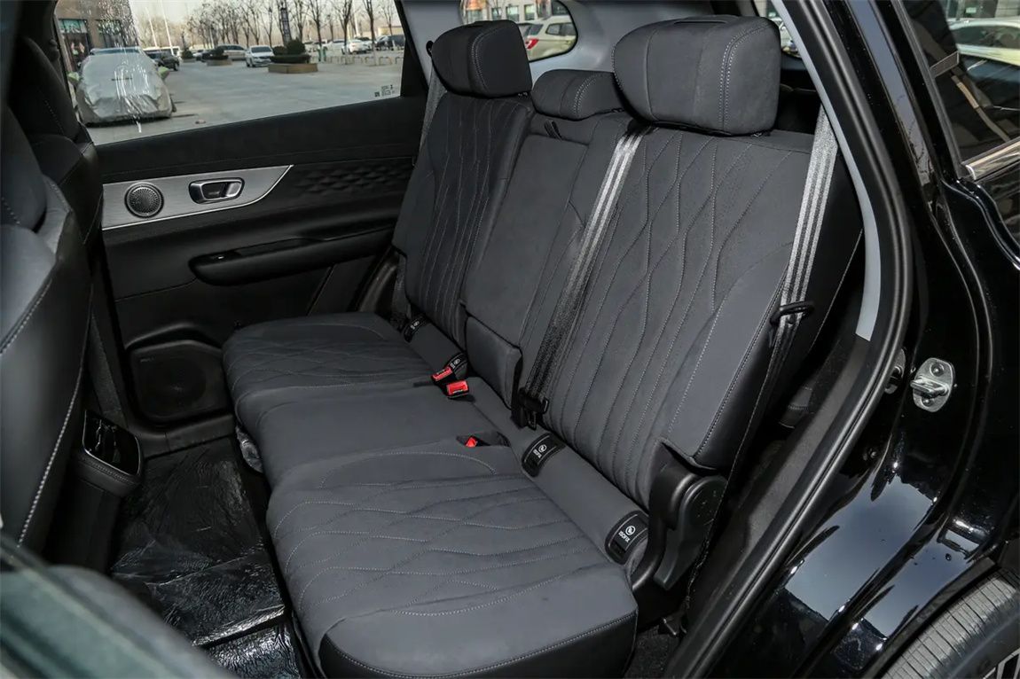 奇瑞 瑞虎8 PLUS C-DM 2025款 1.5T 116km 豪华型 7座 6