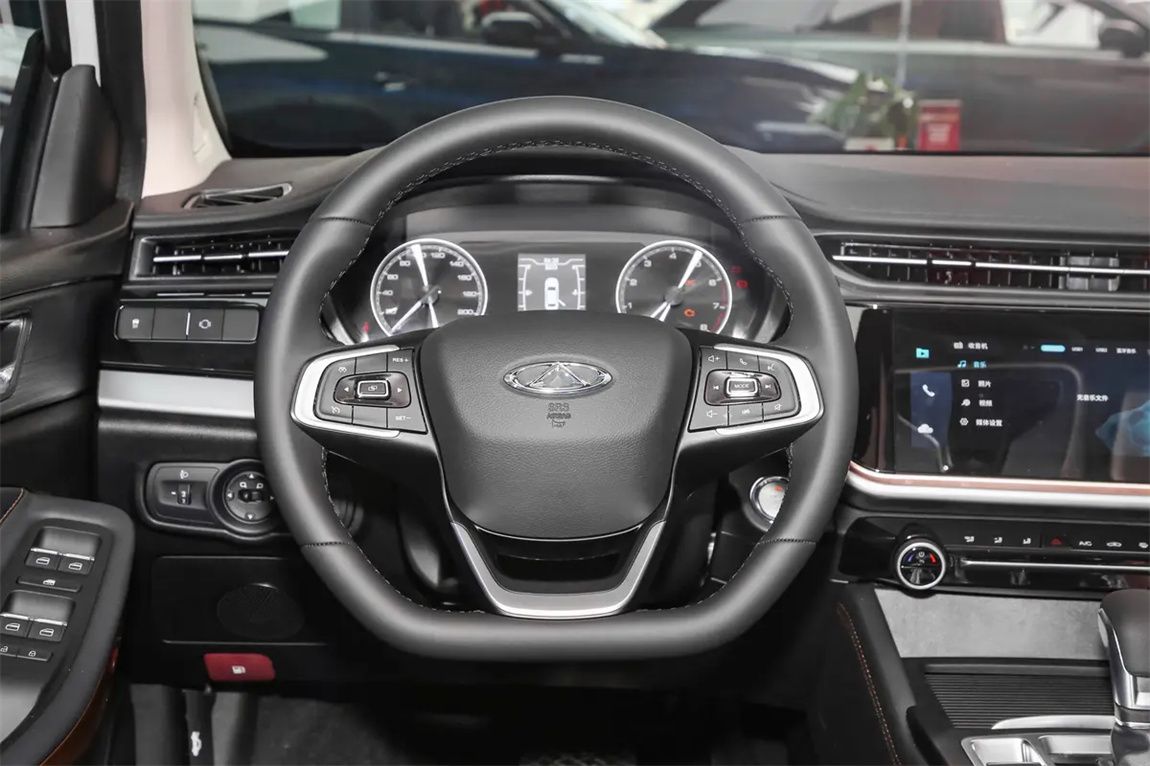 奇瑞 艾瑞泽5 PLUS 2025款 1.5L CVT 新动版 4
