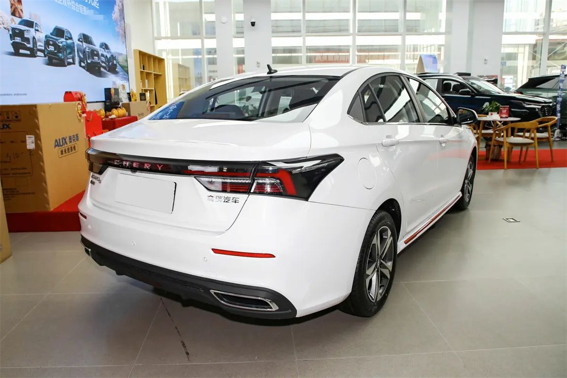 奇瑞 艾瑞泽5 PLUS 2025款 1.5L CVT 新动版 7