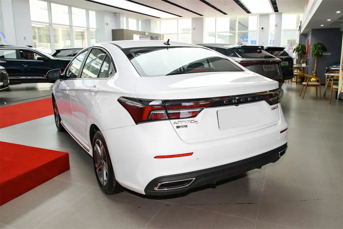 奇瑞 艾瑞泽5 PLUS 2025款 1.5L CVT 新动版 8