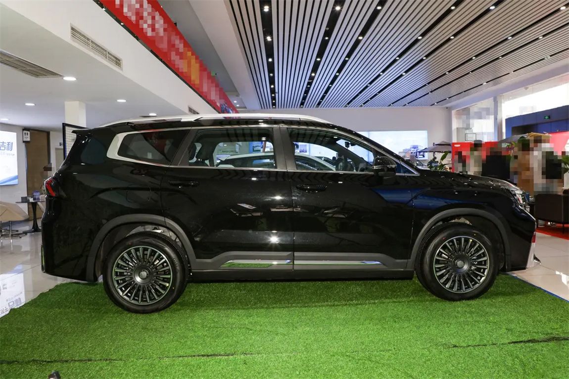 吉利 豪越L 2025款 2.0T DCT尊享款 5