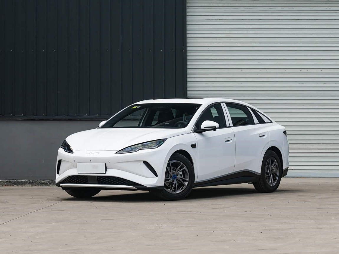 比亚迪 海豹06 2025款 EV 470KM尊荣型