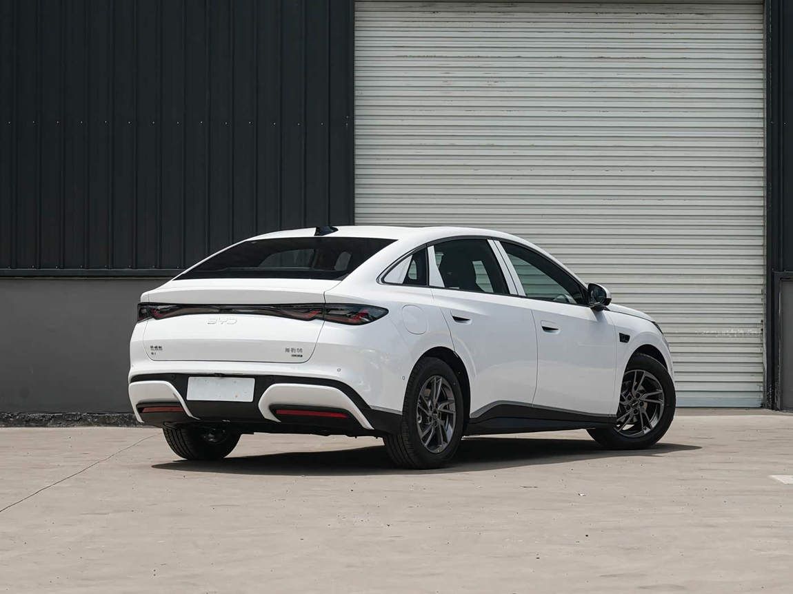 比亚迪 海豹06 2025款 EV 470KM尊荣型 10