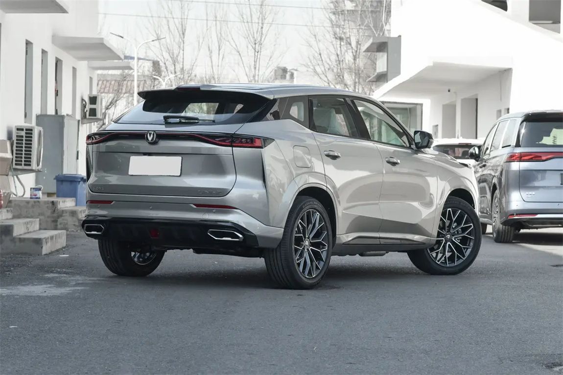 长安UNI-Z新能源 2025款 智慧新蓝鲸 125km 战舰版 8
