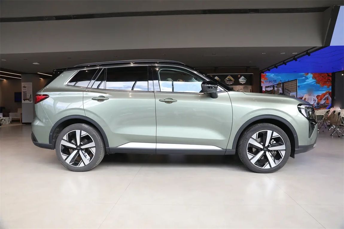 福特 领睿 2025款 EcoBoost 170 尊领型PLUS 6
