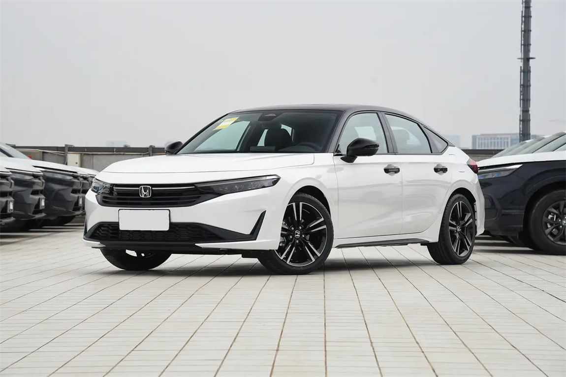 本田 型格 2025款 HATCHBACK 240TURBO 手动冠军版