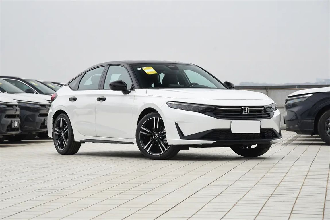本田 型格 2025款 HATCHBACK 240TURBO 手动冠军版 3