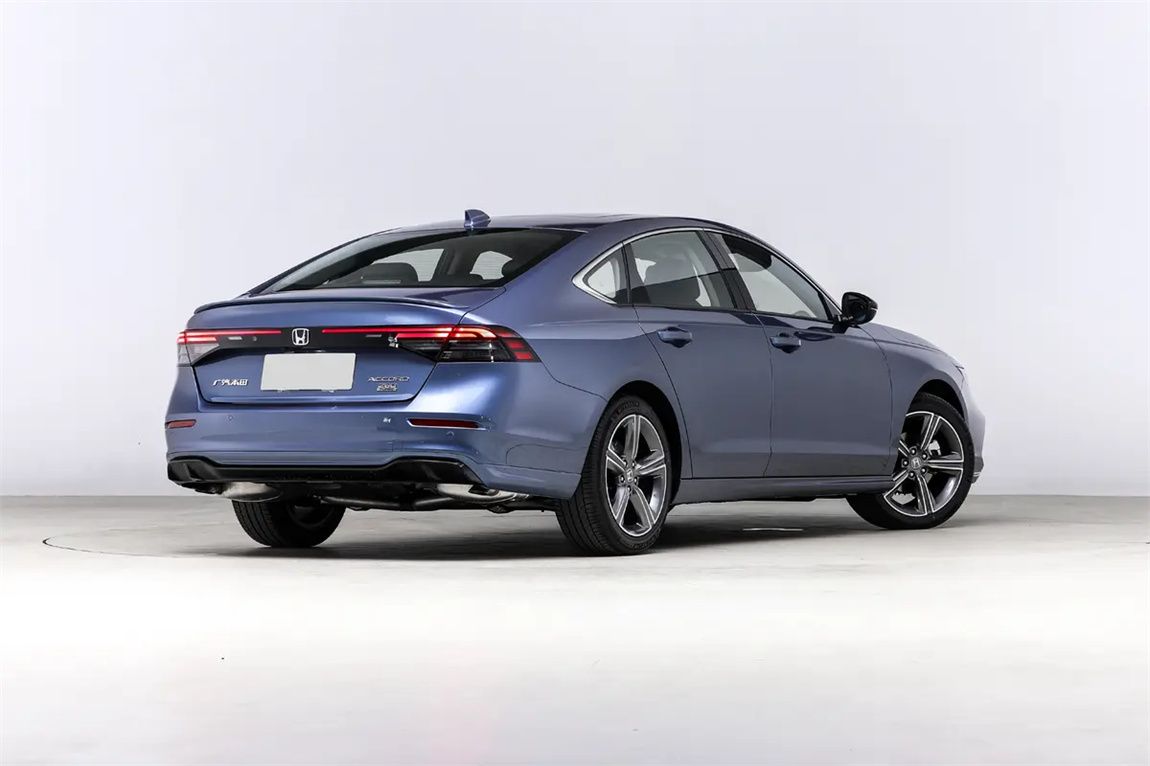 本田 雅阁 2025款 运动系列 260TURBO 尊贵版 8