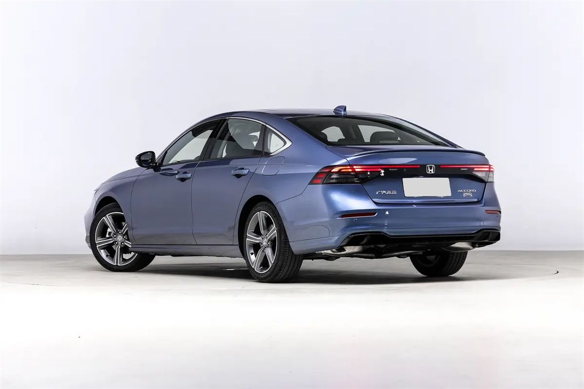 本田 雅阁 2025款 运动系列 260TURBO 尊贵版 9