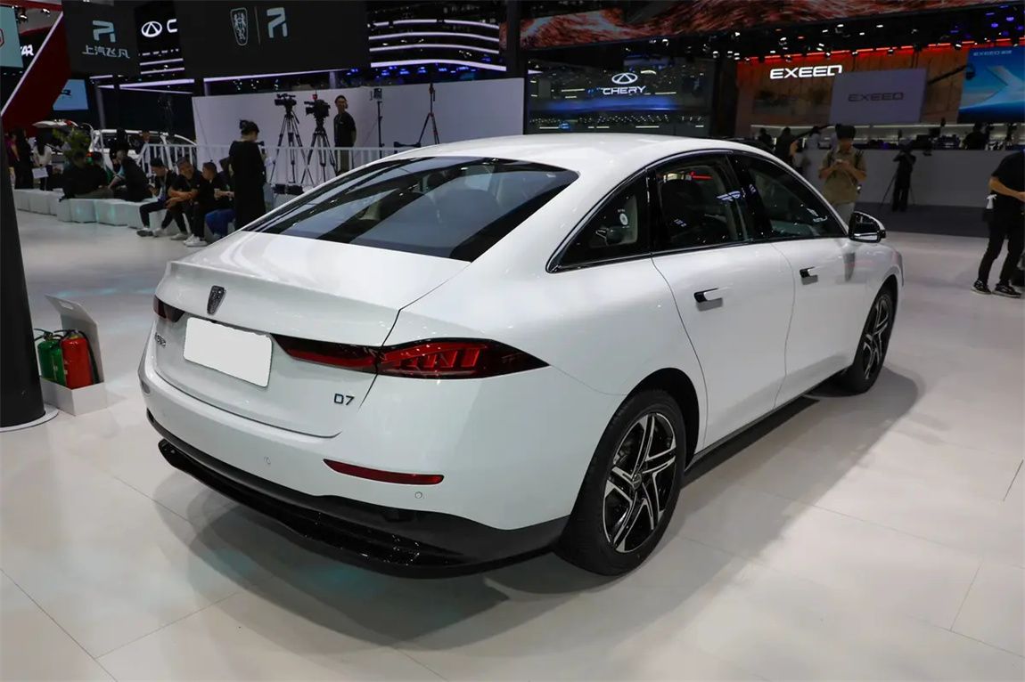 荣威D7 2025款 EV 610km 后驱尊荣版 8