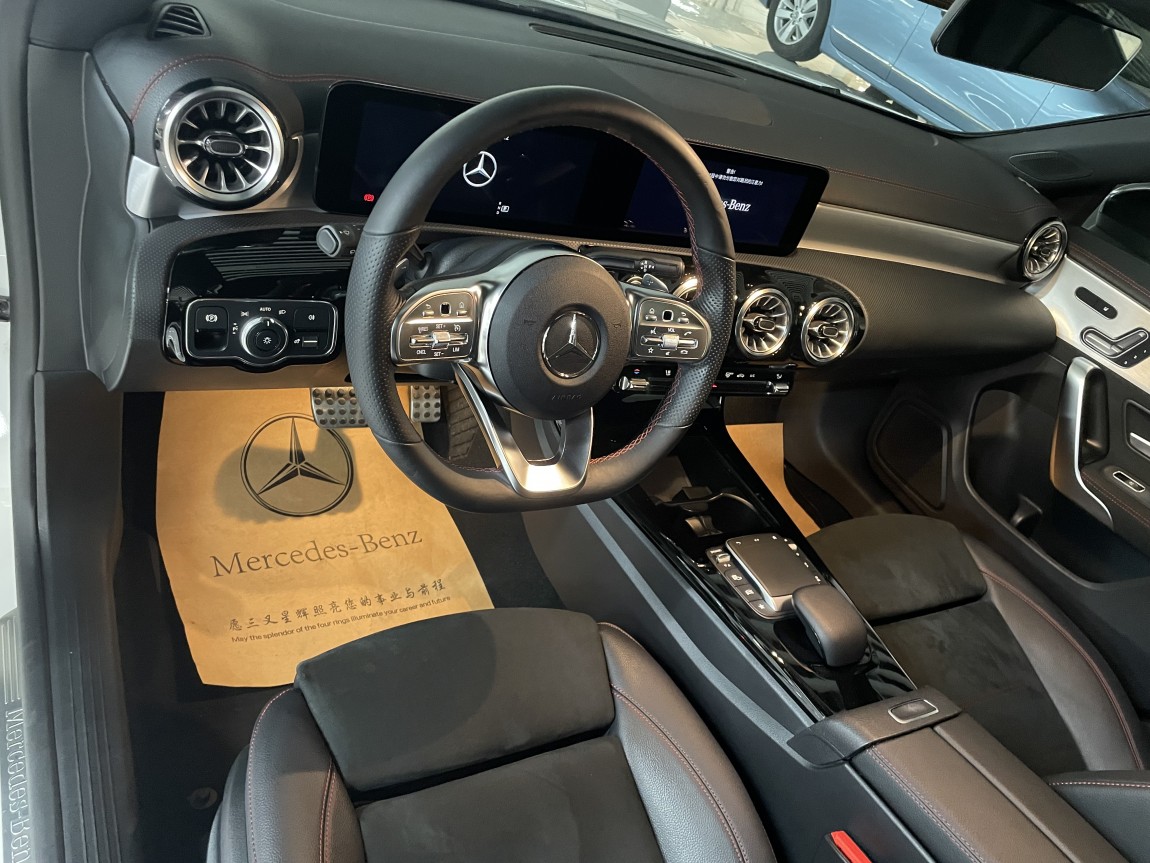 奔驰CLA 2023款 CLA 200 4MATIC 2