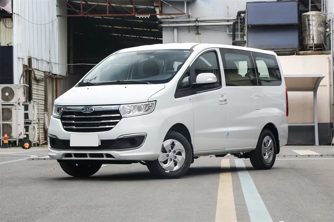 江淮瑞风 瑞风M3 2025款 1.5T 手动智联版 7/8座