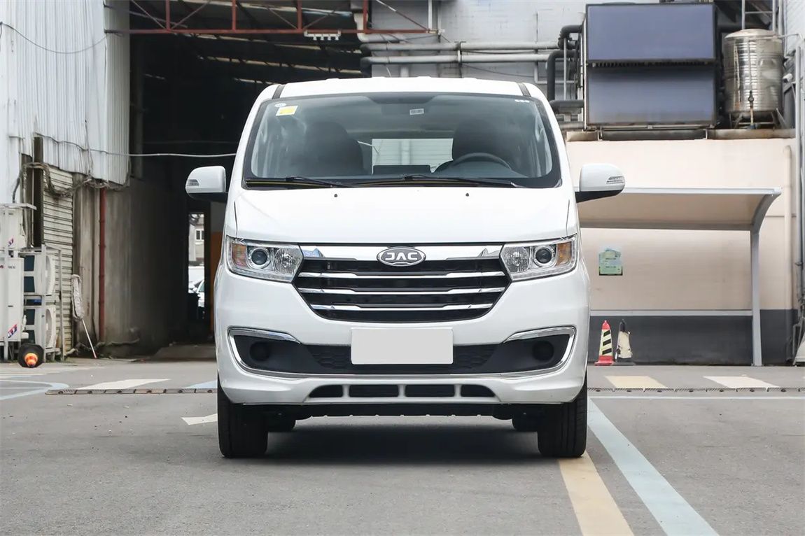 江淮瑞风 瑞风M3 2025款 1.5T 手动智联版 7/8座 2