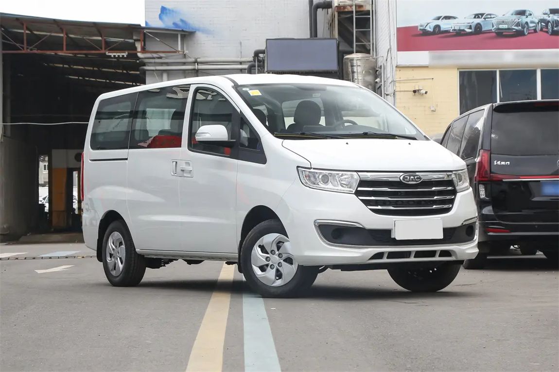 江淮瑞风 瑞风M3 2025款 1.5T 手动智联版 7/8座 3
