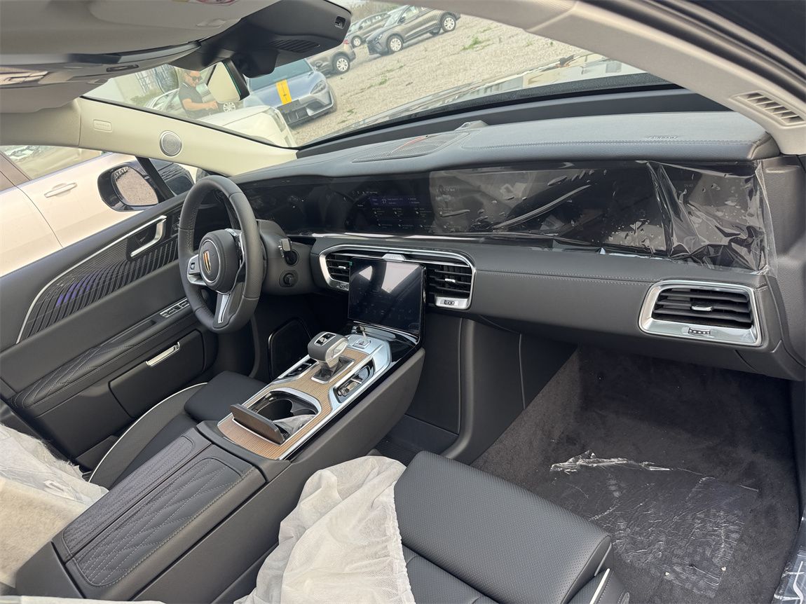 红旗E-HS9 2025款 660km 旗畅版 六座 10