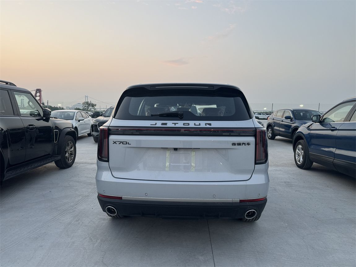 捷途X70L 2026款 1.5TD 双离合标准 5座 13