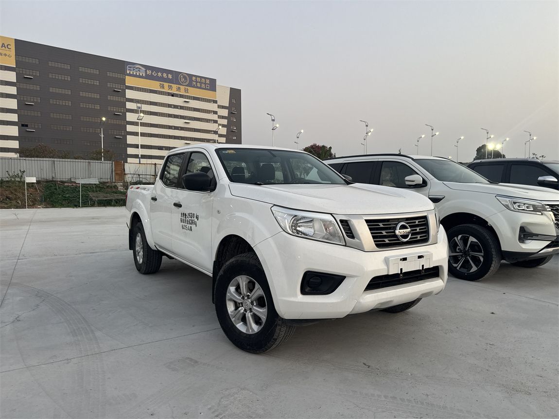 郑州日产 纳瓦拉 2.3T 手动柴油四驱舒适型标箱 3